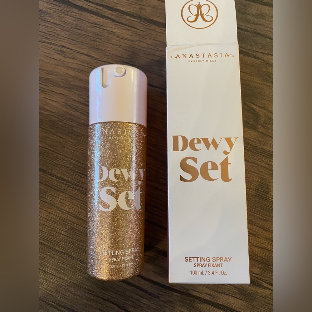 Anastasia Beverly Hills Dewy Set Setting Spray
